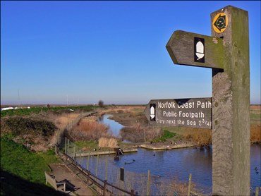 norfolk coast path,blakeney